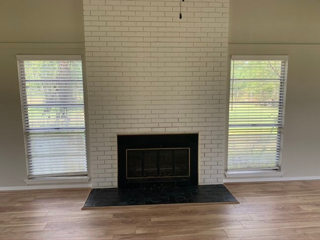 Building Photo - 29229 Sheffield Rd