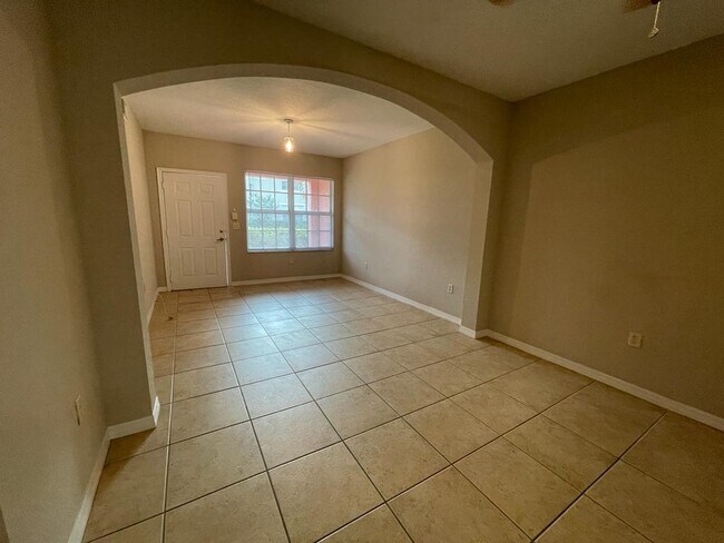 Foto del edificio - 132 SW Peacock Blvd