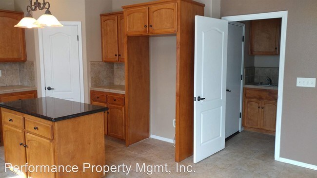 Foto del edificio - 3 br, 2.5 bath House - 2944 Norwich Ave.