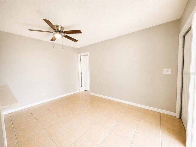 Building Photo - 5104 Springwater Ct