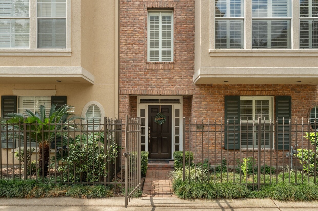 Foto principal - 2196 Bancroft Ln