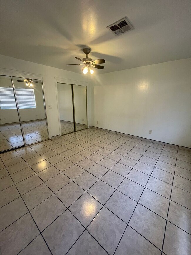 Foto del edificio - 939 Baldwin Rd