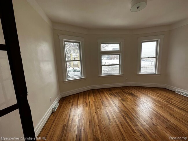 Building Photo - 2223 Faber St