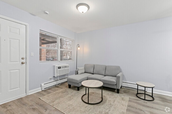 Building Photo - 4613 N Beacon St