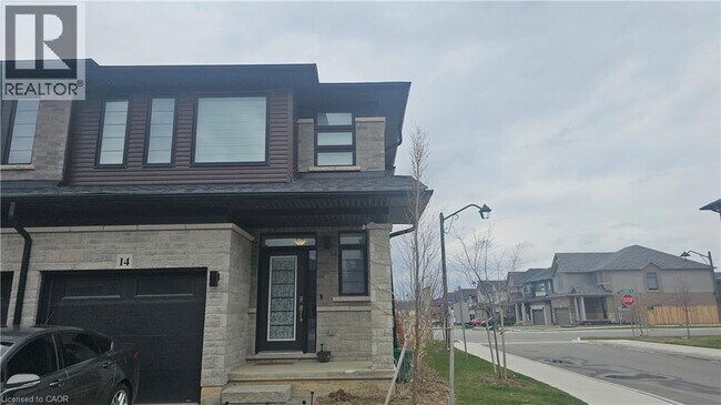 Photo du bâtiment - 461 Blackburn Dr