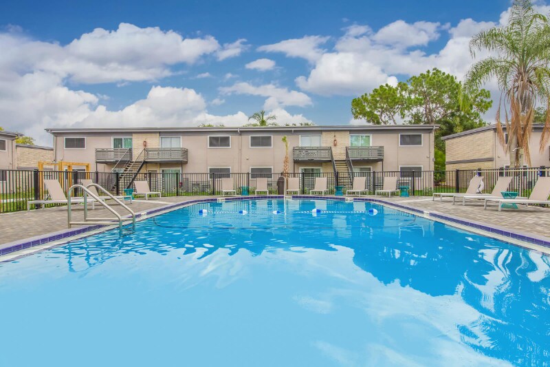 Foto principal - 6522 54th Ave N