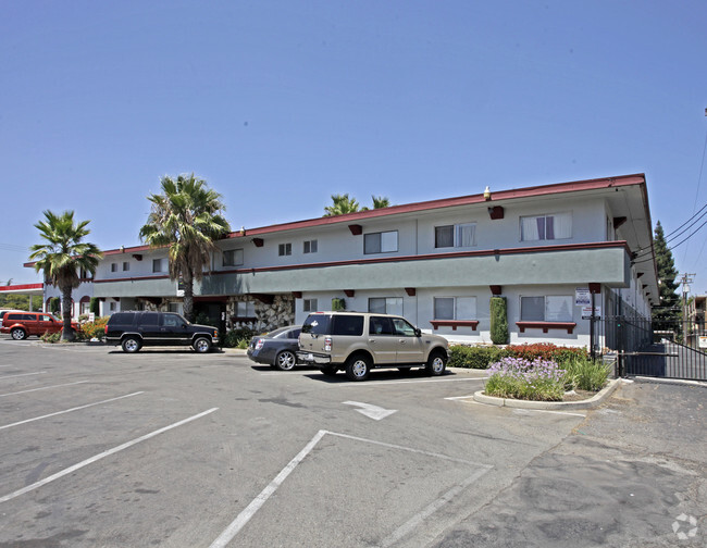 Primary Photo - Arcadia Apartments