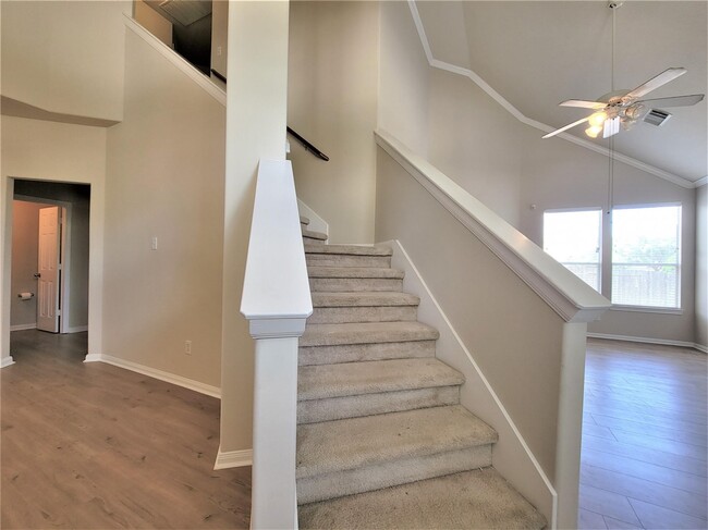 Building Photo - 16302 Sitella Ct