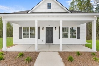Building Photo - 135 Avalon Trce