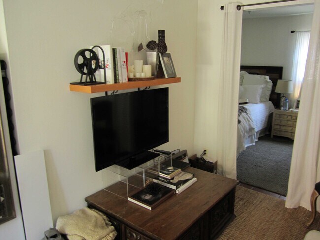 Living room to bedroom - 214 S McCadden Plz
