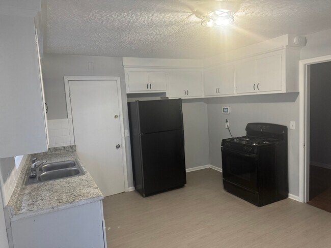 Foto del edificio - 5500 Chalmers St