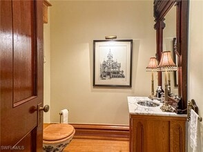 Building Photo - 730 21st Ave S