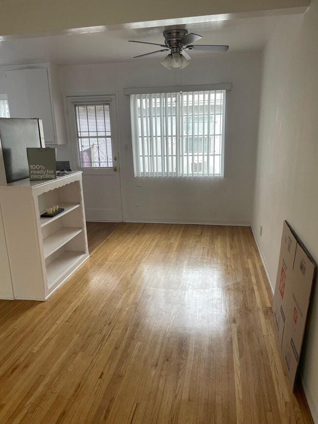 Building Photo - 7008 Flight Ave