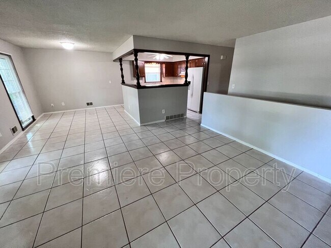 Foto del edificio - 4327 Sterling Ave