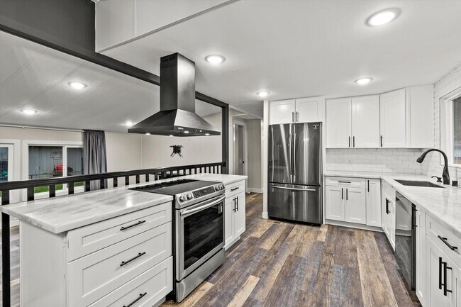 Foto del edificio - Updated 3 bed Bonney Lake home on dead end street