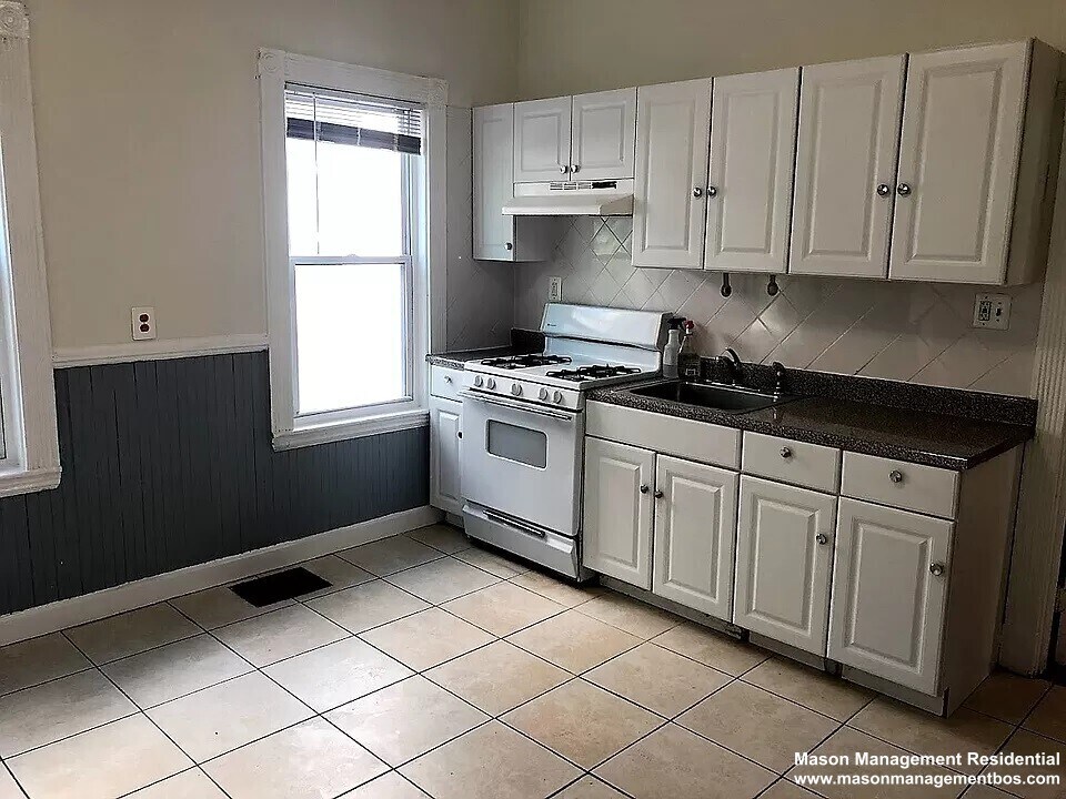 28 Litchfield St Unit 1, Boston, MA 02135 Condo for Rent in Boston