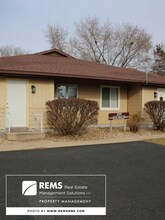 Building Photo - 200-202 Campus View Dr