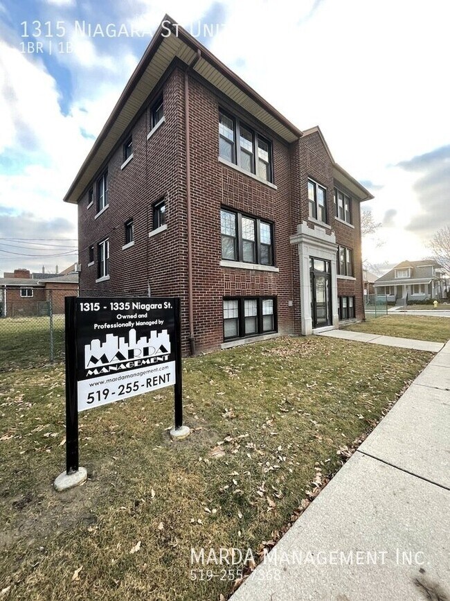 Building Photo - 1315 Niagara St