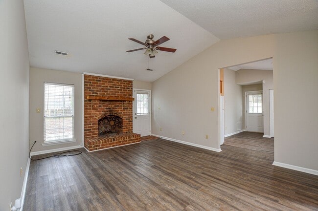 Building Photo - Easy Commute to the University or Uptown Charlotte COMING SOON!!!