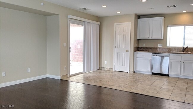 Building Photo - 2445 Ember Mist Ct