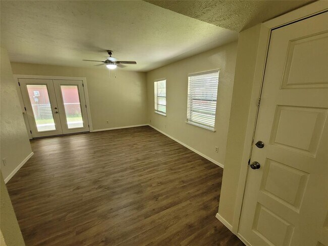 Foto del edificio - 2626 Dove Meadow Dr