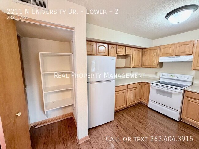 Foto del edificio - 2211 N University Dr