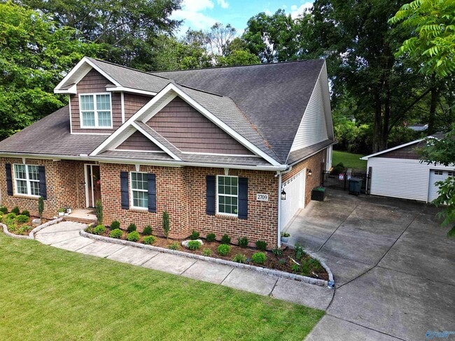Building Photo - 2709 Thornton Cir SW