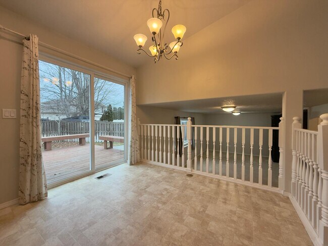 Foto del edificio - 6211 S Terre Vista St