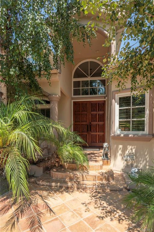 Foto del edificio - 4063 Benedict Canyon Dr