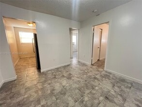 Building Photo - 1801 NW 2nd Ct