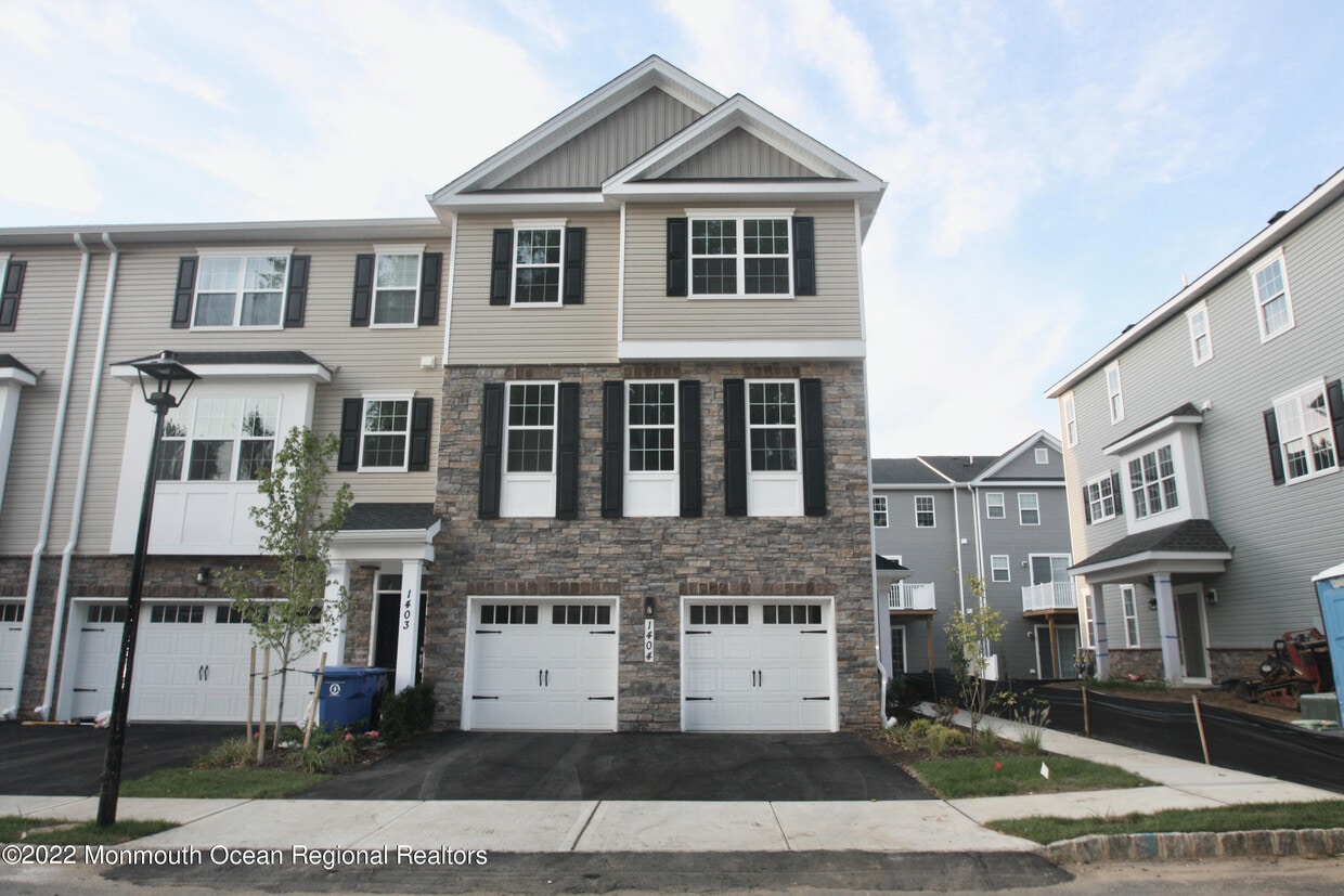 1404 Arose Ln, Middletown Township, NJ 07748 Condo for Rent in