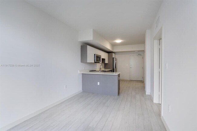 Foto del edificio - 321 NE 26th St