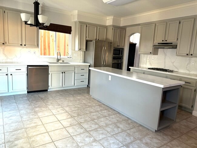 Building Photo - 2056 N Bend Dr