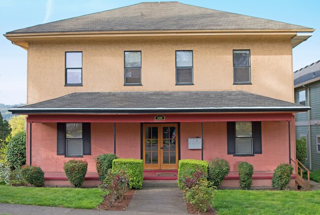 Foto del edificio - 8208 N Edison St
