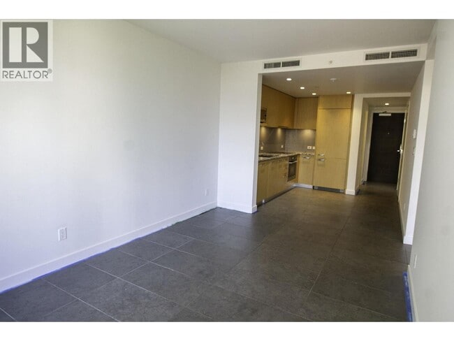 Building Photo - 1028 Barclay St