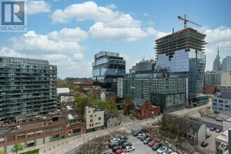 Building Photo - 120-1120 Parliament St