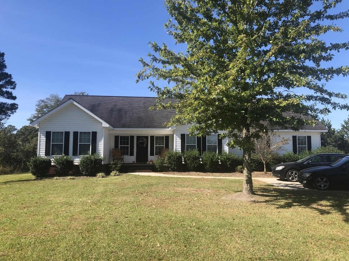 5755 Burkhalter Rd, Statesboro, GA 30458 House for Rent in Statesboro