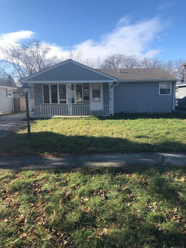 3740 Park Ave, Steger, IL 60475 House Rental in Steger, IL
