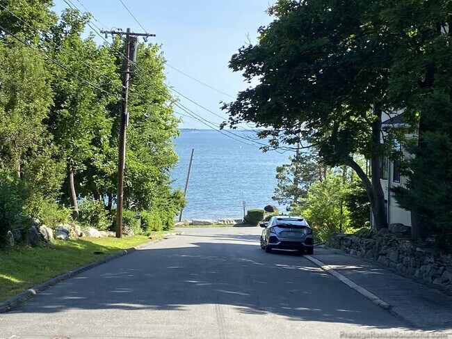 Foto del edificio - 297 Nahant Rd