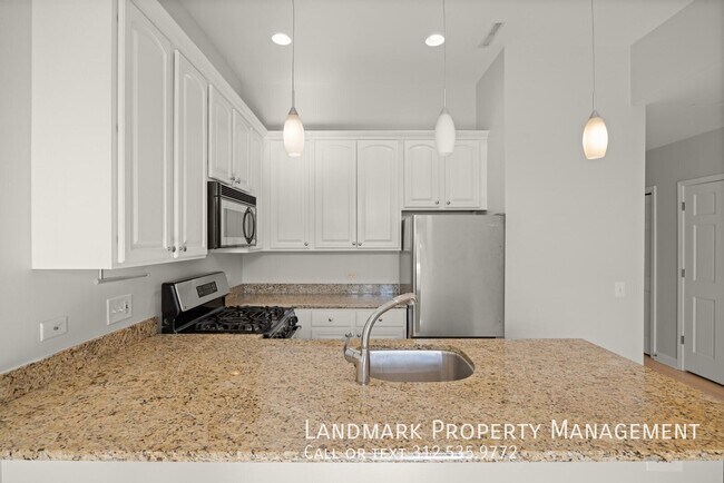 Foto del edificio - 1546 N Hudson Ave