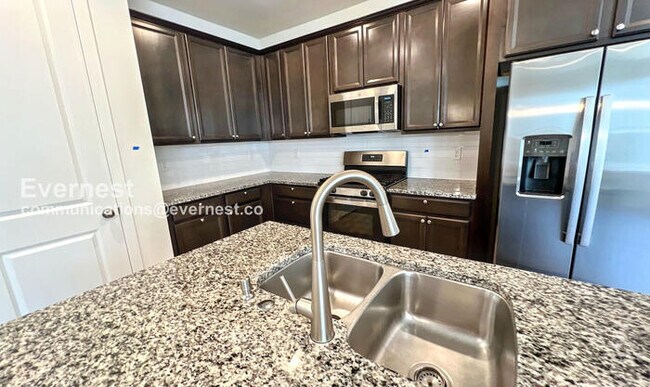 Foto del edificio - 17490 E 95th Pl