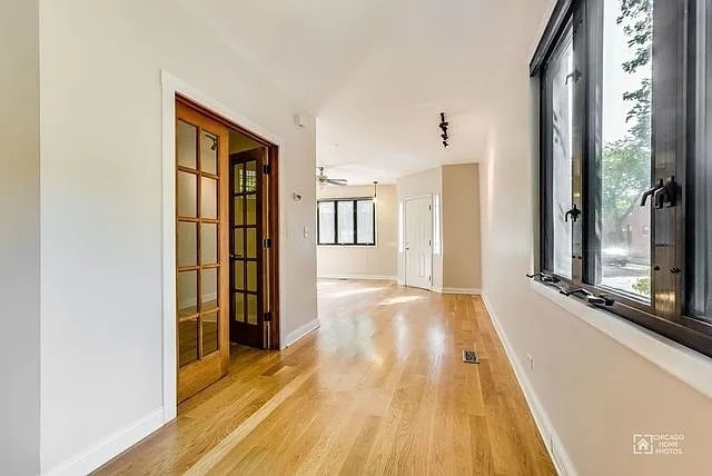 Building Photo - 2128 N Hoyne Ave