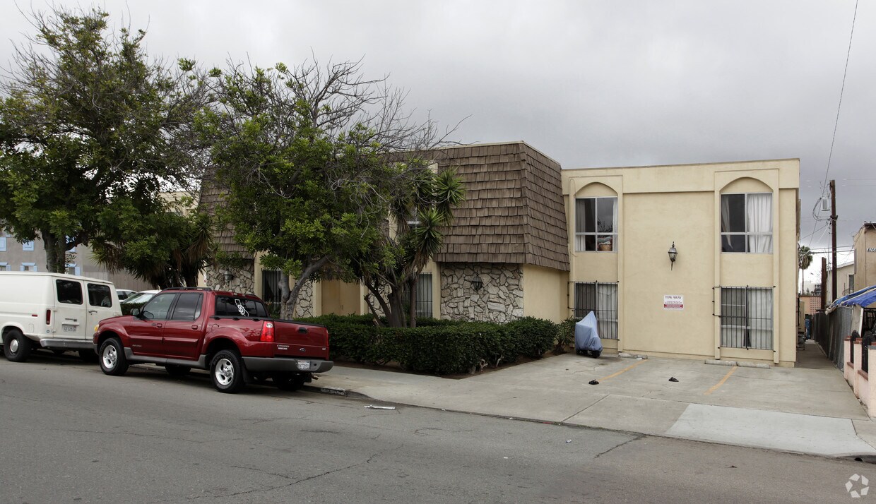 Primary Photo - 4146 Highland Ave