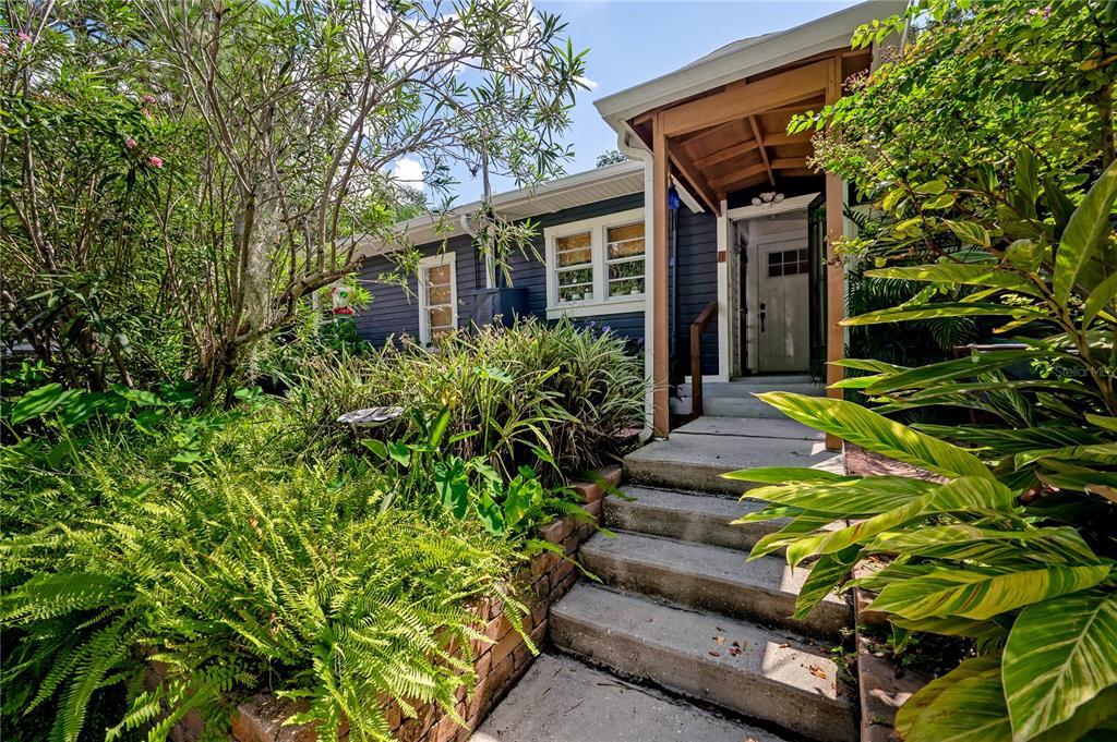 Foto principal - 236 W North St