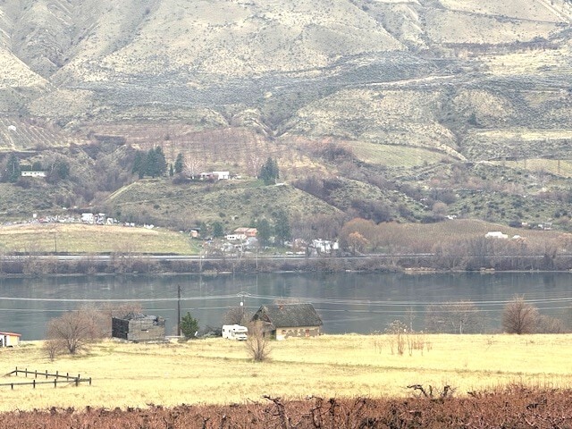 Building Photo - 1880 8th St SE