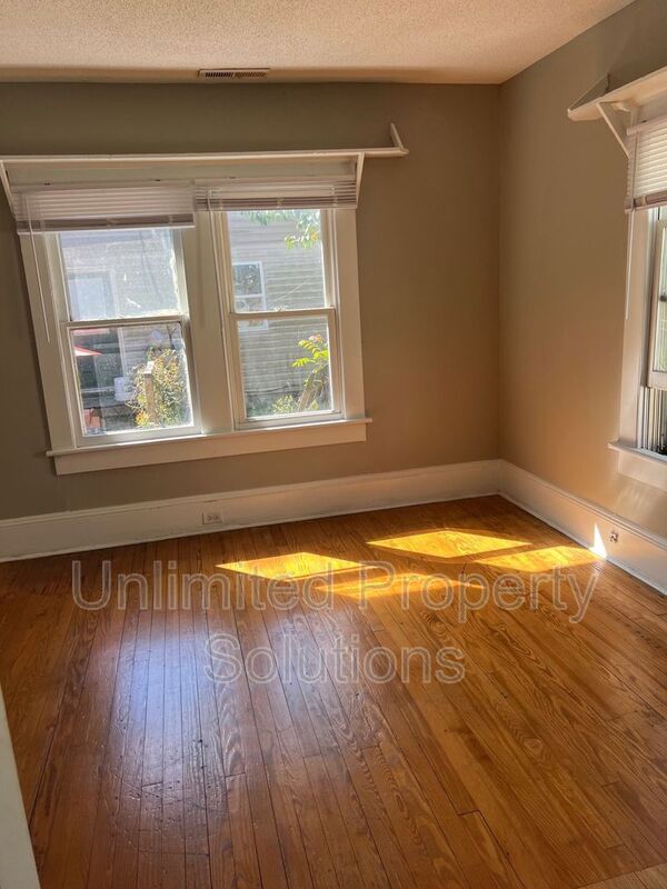 Building Photo - 518 Harnett St