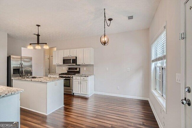 Foto del edificio - 843 Glen Abbey Ct