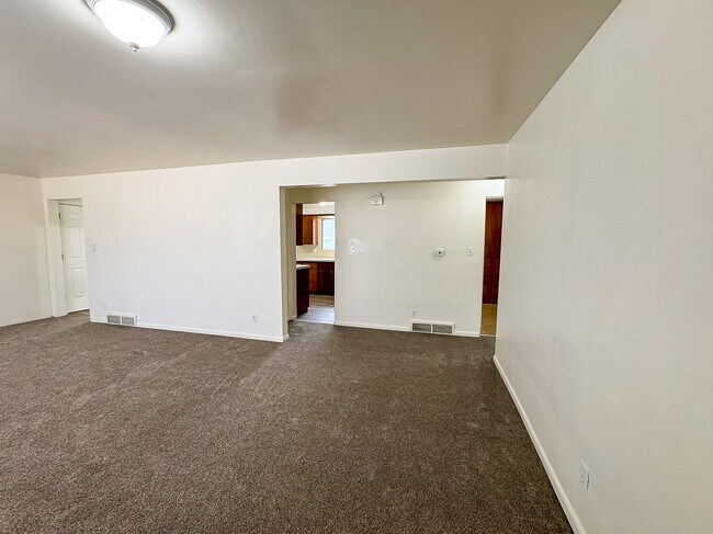 Foto del edificio - 545 N 800 E