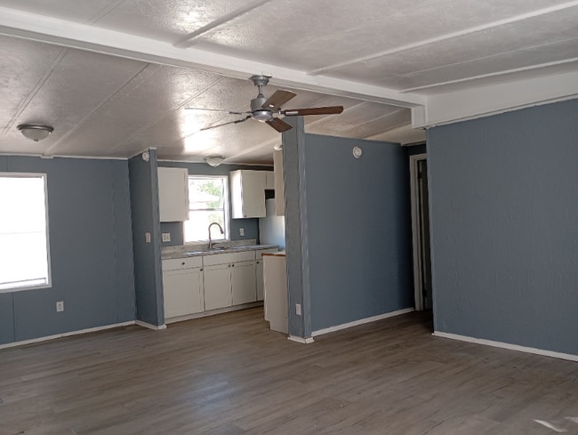 Foto del edificio - 14033 Bream Dr