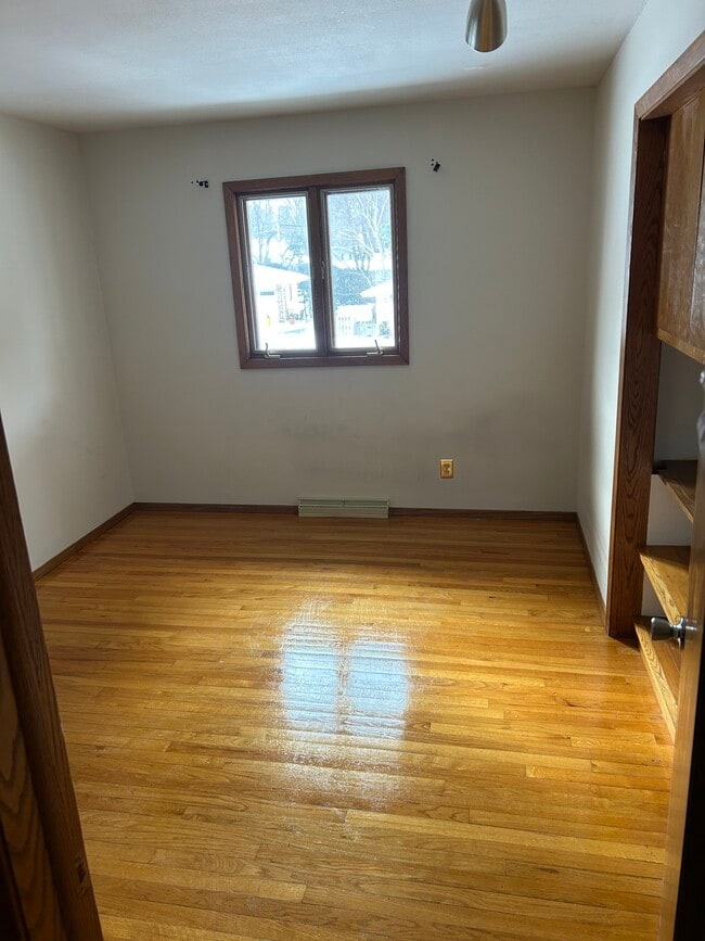 Building Photo - 4902 Brookview Rd